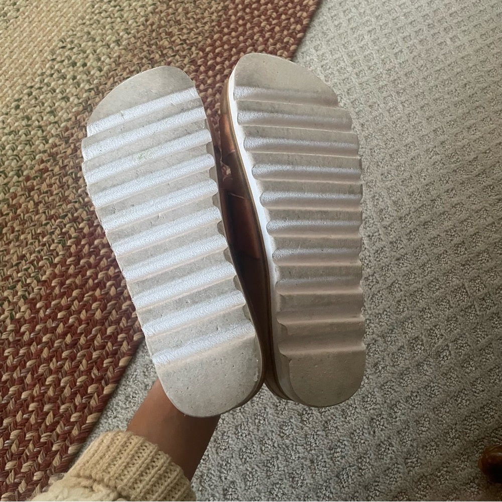 Reef Wedge - image 4